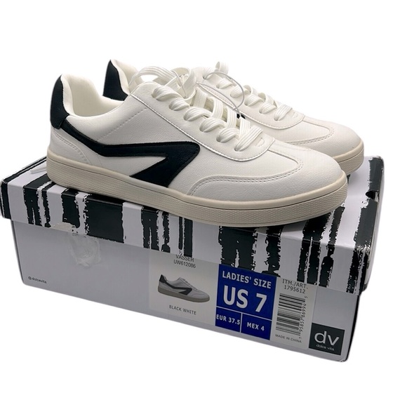DV Dolce Vita Women's White & Black Casual Classic Sneakers Size 7 New in Box! - Picture 1 of 8